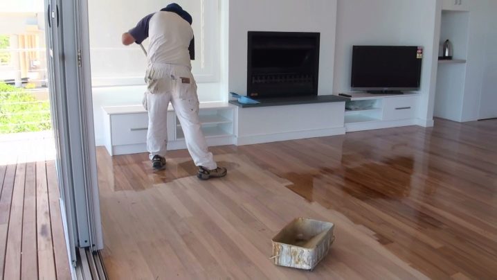 painting wooden floors